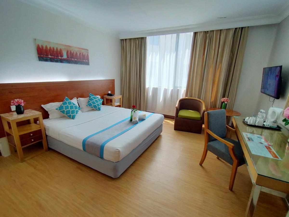 Tang Dynasty Hotel Kota Kinabalu Exteriör bild